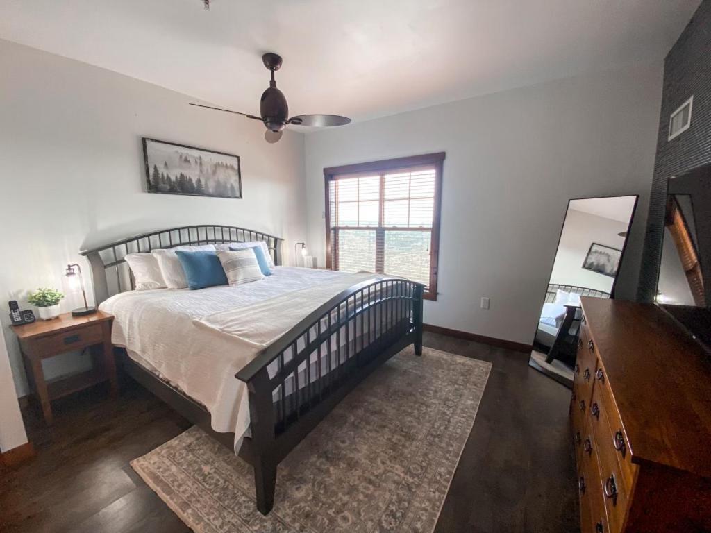 Remodeled Ski In-Out - 305 Soaring Eagle - Luxury! Dunmore Bagian luar foto
