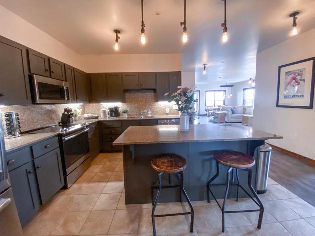 Remodeled Ski In-Out - 305 Soaring Eagle - Luxury! Dunmore Bagian luar foto